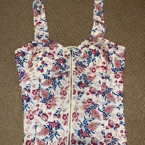 Cute Floral Top Size Medium with Built In Bra Cups